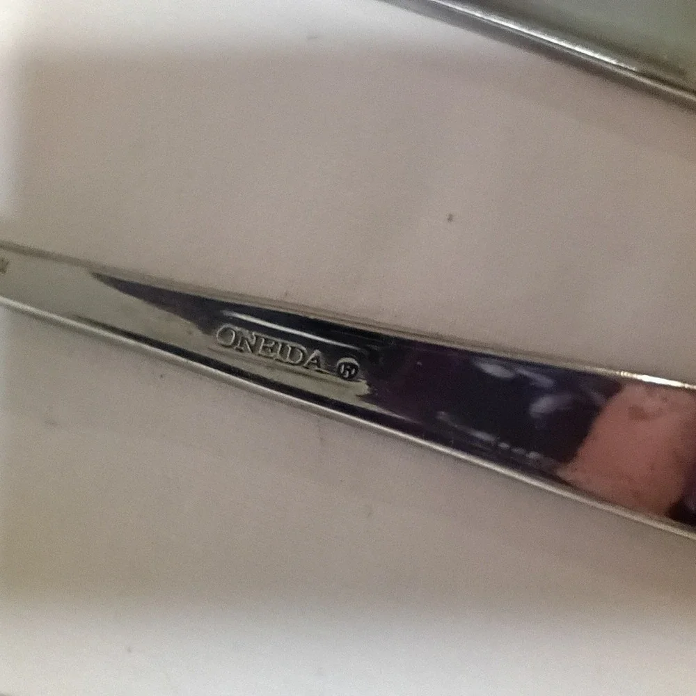 3 Soup Spoons Oneida Quadratic Stainless Flatware 7